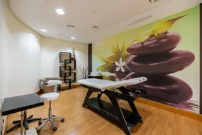Holiday Home \"Marbella Luxury Penthouse\" with 3 Pools, Garden & Wi-Fi - Image 3