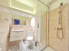Prague Petite Price Penzion, Apartment 9, Sleeps 3, 10 min to Prague Center - Image 2