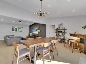 Lovely home with heated Pool a mile from the beach - Image 4