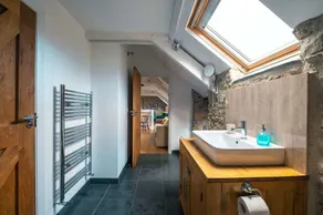 Stunning Converted Granary in Heart of St Davids - Image 3