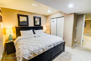 *H* 5BR Home Getaway w/HOT TUB ** - Image 4