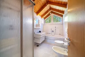 Appartamento vacanze \"Luisa\" con vista sulle montagne, terrazza privata e Wi-Fi - Image 2