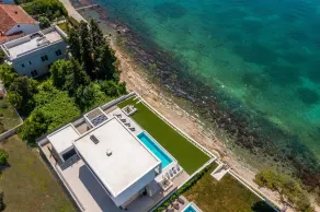 Beachfront Villa The View with Pool - Image 5