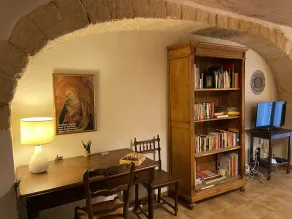 Charming Village House, Maison Bleu, near beaches, mountains, historic sites - Image 2