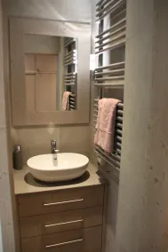 5 * apt ved foden af skråningerne (2150m), 3 altaner, 3 iPads, højttaler i hvert værelse - Image 3