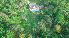 Country Getaway 4 Bedroom Resort in 10 Acre Lot - Image 5