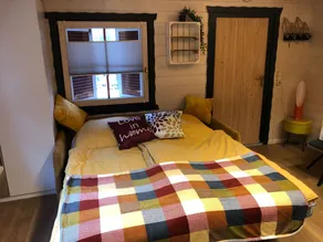 Tiny House vacation cabin - Image 5