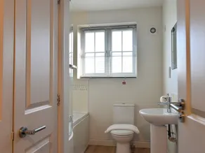 2 bedroom accommodation in Filey - Image 2