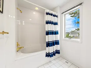 6 BEDROOMS ON PRIVATE LANE! - Image 4