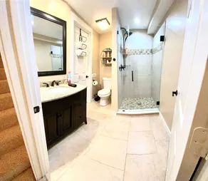 LAKEFRONT Property with Hot Tub, Pool Table, Kayaks, Fishing - all by Nashville - Image 3
