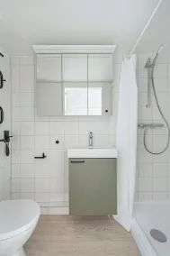 P-ONE APARTMENTS - Self Check-in - Image 3