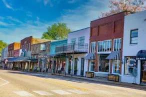 Vacation Condo #5 2BR with full kitchen, walk to river and shops, pets welcome - Image 4