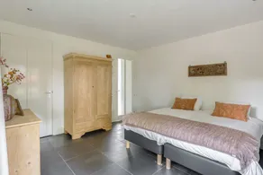 12 person detached country house with trampoline & Private outdoor hot tub - Image 5