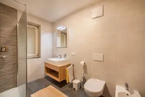Apartamento vacacional \"Parigger Apt Lavendel\" con vistas a la montaña, jardín comunitario y Wi-Fi - Image 3