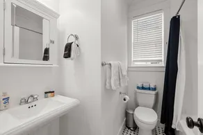 Seabrook's A Swell Cottage, a cozy 2-bedroom home! - Image 4