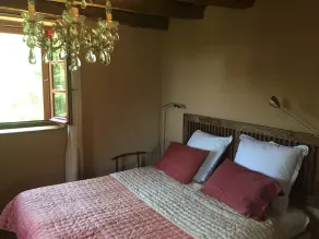 Dejligt familiehus med fredelig have og opvarmet privat pool - Image 5