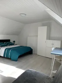 Town house near the center - Image 3