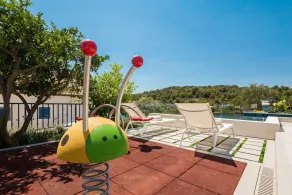 Villa mit Sauna, Terrasse und Grill | Poolblick - Image 3