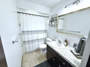 Updated 2BR Gem: Near Downtown, Eastown, and EGR! - Image 3