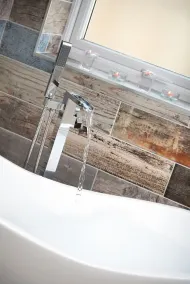 Stunning 1-bed Cottage Near Carlisle With Hot tub - Image 3