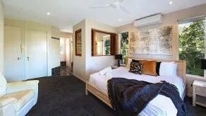 Luxury Lakeside Villa - Image 5