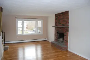 Belle maison récemment rénovée dans un quartier résidentiel calme - Image 2