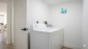 Comfortable Fort Myers Townhome Pool Downtown - Image 3
