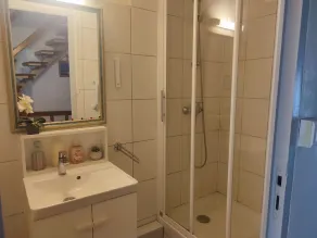 Stærk hus (slutningen af ​​det 16. århundrede) i hjertet af en landsby i det sydlige Korsika - Image 2
