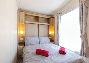 2 bedroom accommodation in Axminster - Image 5