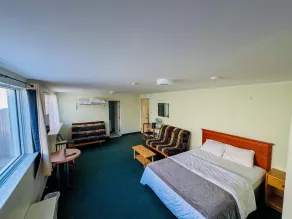 Asessippi Inn - Image 2