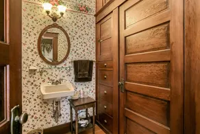 A Cowslip's Belle Inn - Image 3