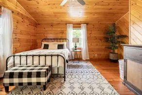 Secluded Wooded Cabin Near The Hocking Hills - Image 5