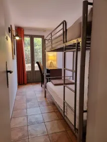 Rated 5 stars, top-tier T3 in a quiet, traditional neighborhood, patio with a view - Image 4