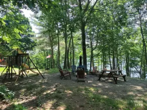 Ruth's waterfront cottage near Pembroke - Image 5