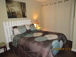 Super clean 2 bedroom/2 bath Walk to Sledding & Tubing located in Big Bear Lake - Image 4