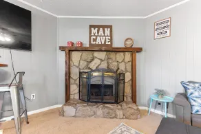 Spacious 4-Bedroom Retreat & Pet-Friendly Fenced Yard! - Image 2