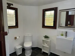Quaint Villa with Beautiful gardens - Image 3