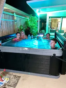 CLEAR water views @Tiki haven! Quick ocean access, Pool, HotTub, FUN! FREE ICE! - Image 4