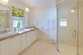 Stylish Beachfront Villa with Plunge Pool - Still Fathoms (4 bed) - Image 3