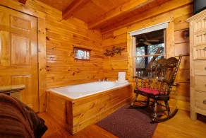 Red Fox Inn: Cozy Up in the Smokies - Image 4
