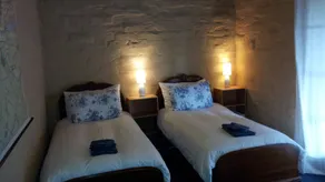Clare View HOUSE (pet friendly, wheelchair accessible) Sleep 8 - Image 4