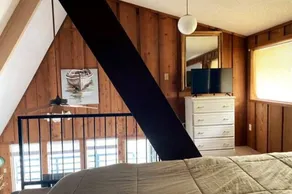 Cozy A-Frame Cabin on False River - Image 5