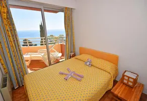 Apartment with 60m2 terrace panoramic sea view beach access - Image 3