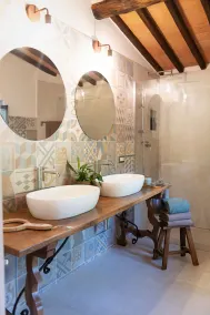 Exclusive Tuscan Winery Escape: Charming Villa with Pool & Breathtaking Views. - Image 3