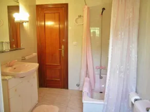 Fantastisk 140m2 oberoende villa med 800m2 trädgård,  LUFTKONDITIONERING, WIFI. - Image 2