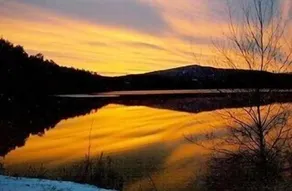 Lakeside Cottage Getaway - Image 4