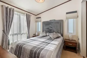 Cormorant - Luxury Lodge Close to the Beach - Image 5