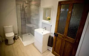 Luxury 4 bedroom North Norfolk cottage in lovely coastal village location - Image 4