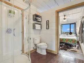 Flophouze Shipping Container Hotel - Houze 3 - Image 2