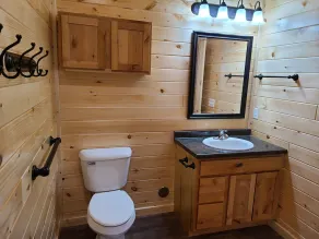 Lake view cabin with all the amenities of the resort and pet friendly - Image 5